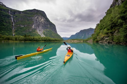 Kayak tour on Loenvatn © Sverre Hjørnevik - Fjord Norge AS
