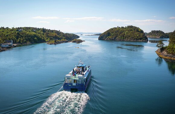 WORLD CLASS ISLAND HOPPING Photo: De Historiske og Rødne Fjord Cruise