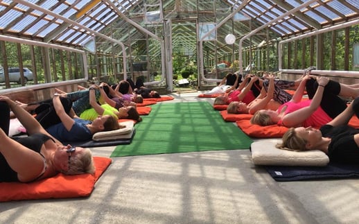 Yoga retreat in Meretes Garden in Valldal © Meretes Garden